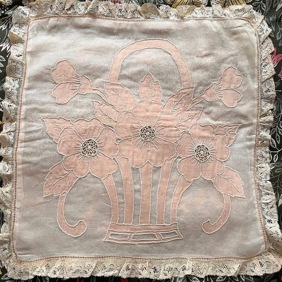 Vintage Linen Appliquéd Pillow Cover 14" X 14" - Picture 1 of 4